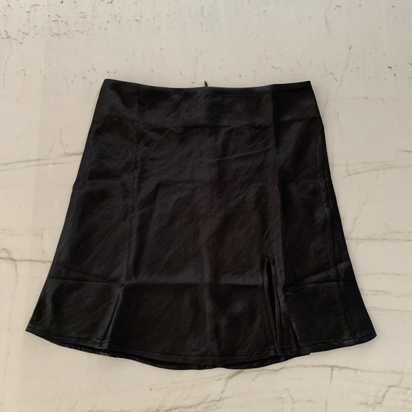 High Maintenance Mini Satin Slit Skirt Black NWT - Picture 3 of 6